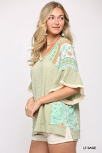 Load image into Gallery viewer, Texture Knit And Print Mixed Hi Low Hem Top
