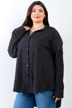 Load image into Gallery viewer, Plus Black Ribbed Collared Button Up Shirt Top
