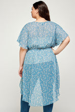 Load image into Gallery viewer, Plus Size, Ditsy Floral Print Cardigan
