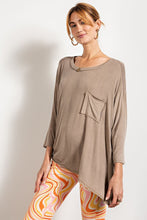 Load image into Gallery viewer, Rounded Neckline 3/4 Sleeves Washed Top
