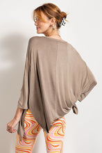 Load image into Gallery viewer, Rounded Neckline 3/4 Sleeves Washed Top
