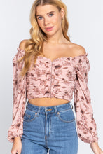 Load image into Gallery viewer, Hook &amp; Eye Detail Floral Print Top
