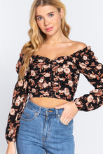 Load image into Gallery viewer, Hook &amp; Eye Detail Floral Print Top
