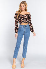 Load image into Gallery viewer, Hook &amp; Eye Detail Floral Print Top
