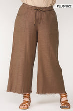 Load image into Gallery viewer, Frayed Wide Leg Pants With Pockets

