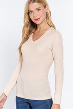 Load image into Gallery viewer, Long Slv V-neck Thermal Top

