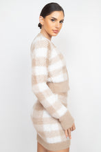 Load image into Gallery viewer, Plaid Button-front Cropped Sweater Cardigan
