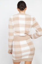 Load image into Gallery viewer, Plaid Button-front Cropped Sweater Cardigan
