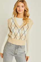 Load image into Gallery viewer, Argyle Print Sweater Vest
