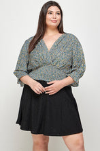 Load image into Gallery viewer, Plus Size, Ditsy Floral Print Blouse Top
