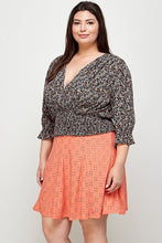 Load image into Gallery viewer, Plus Size, Ditsy Floral Print Blouse Top
