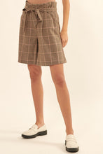 Load image into Gallery viewer, A Pair Of Wide Woven Plaid Shorts
