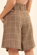 Load image into Gallery viewer, A Pair Of Wide Woven Plaid Shorts
