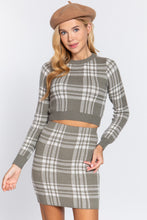 Load image into Gallery viewer, Long Slv Check Crop Sweater
