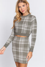 Load image into Gallery viewer, Long Slv Check Crop Sweater
