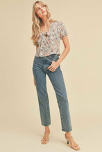 Load image into Gallery viewer, Short Sleeve V Neck Front Tie

