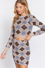 Load image into Gallery viewer, Argyle Jacquard Crop Sweater
