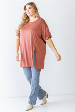 Load image into Gallery viewer, Plus Brick Round Neck Short Sleeve Relax Top
