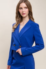 Load image into Gallery viewer, Button Crop Blazer
