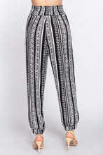 Load image into Gallery viewer, Printed Jogger Pants
