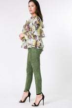 Load image into Gallery viewer, Faux Suede Skinny Pants
