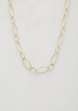Load image into Gallery viewer, Oval Link Metal Necklace
