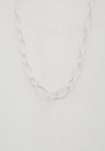 Load image into Gallery viewer, Oval Link Metal Necklace

