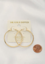 Load image into Gallery viewer, Square Edge Metal Hoop Earring

