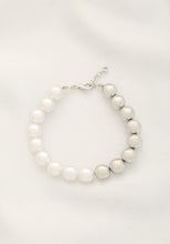 Load image into Gallery viewer, Pearl Metal Bead Bracelet
