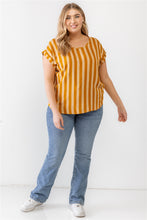 Load image into Gallery viewer, Plus Striped Short Sleeve Relax Top
