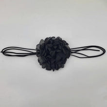 Load image into Gallery viewer, Flower Choker Necklace
