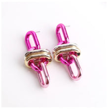 Load image into Gallery viewer, Color Metal Oval Link Earring
