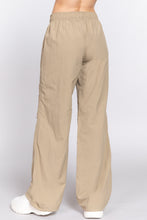 Load image into Gallery viewer, Waist Elastic Parachute Pants

