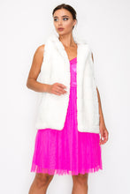 Load image into Gallery viewer, Faux Fur Collared Vest
