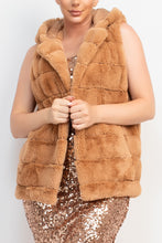 Load image into Gallery viewer, Faux Fur Collared Vest

