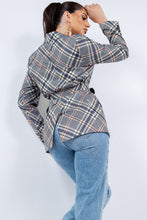 Load image into Gallery viewer, Oversized Blazer With Belt
