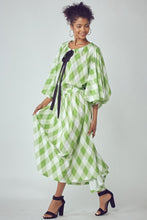 Load image into Gallery viewer, Balloon Sleeves Very Over Fit Pocketed Dress
