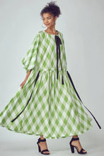 Load image into Gallery viewer, Balloon Sleeves Very Over Fit Pocketed Dress
